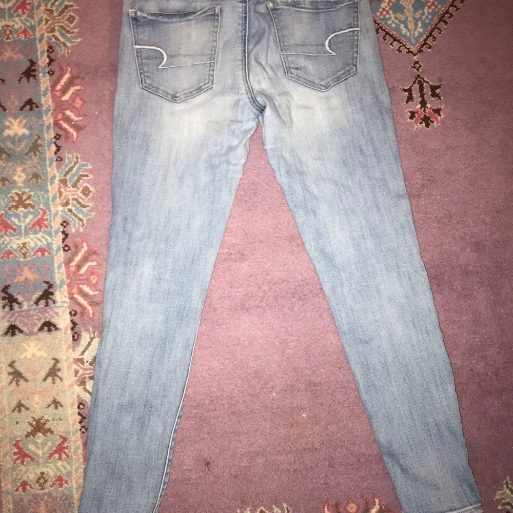 American Eagle Light Washed Jeans